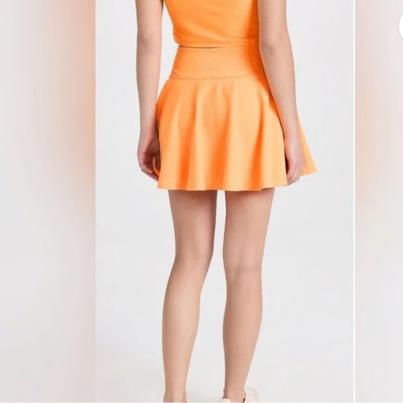 New beyond Yoga hot shot circle short orange - Picture 2 of 14